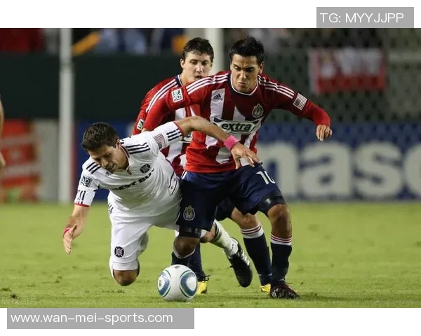 百元足球星卡盒值得购买推荐让你畅享珍藏体验和精彩赛事回忆